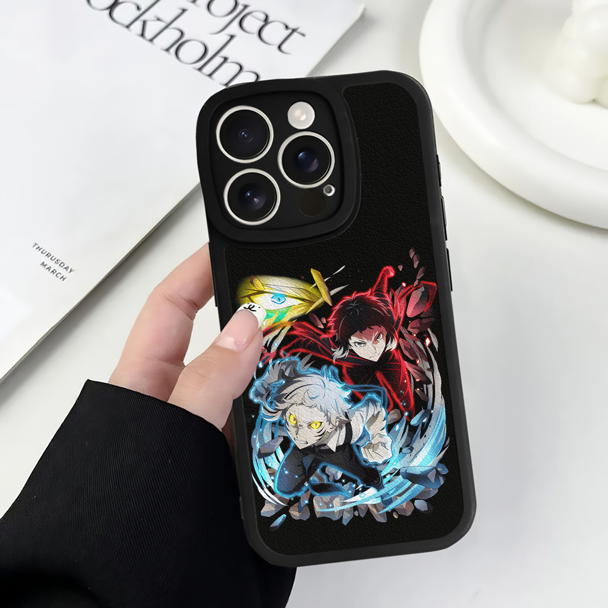 （画像用） 文豪ストレイドッグス Bungo Stray Dogs 【iPhone 16シリーズ対応】シリコンスマホケース（レザー調） 材質：シリコン